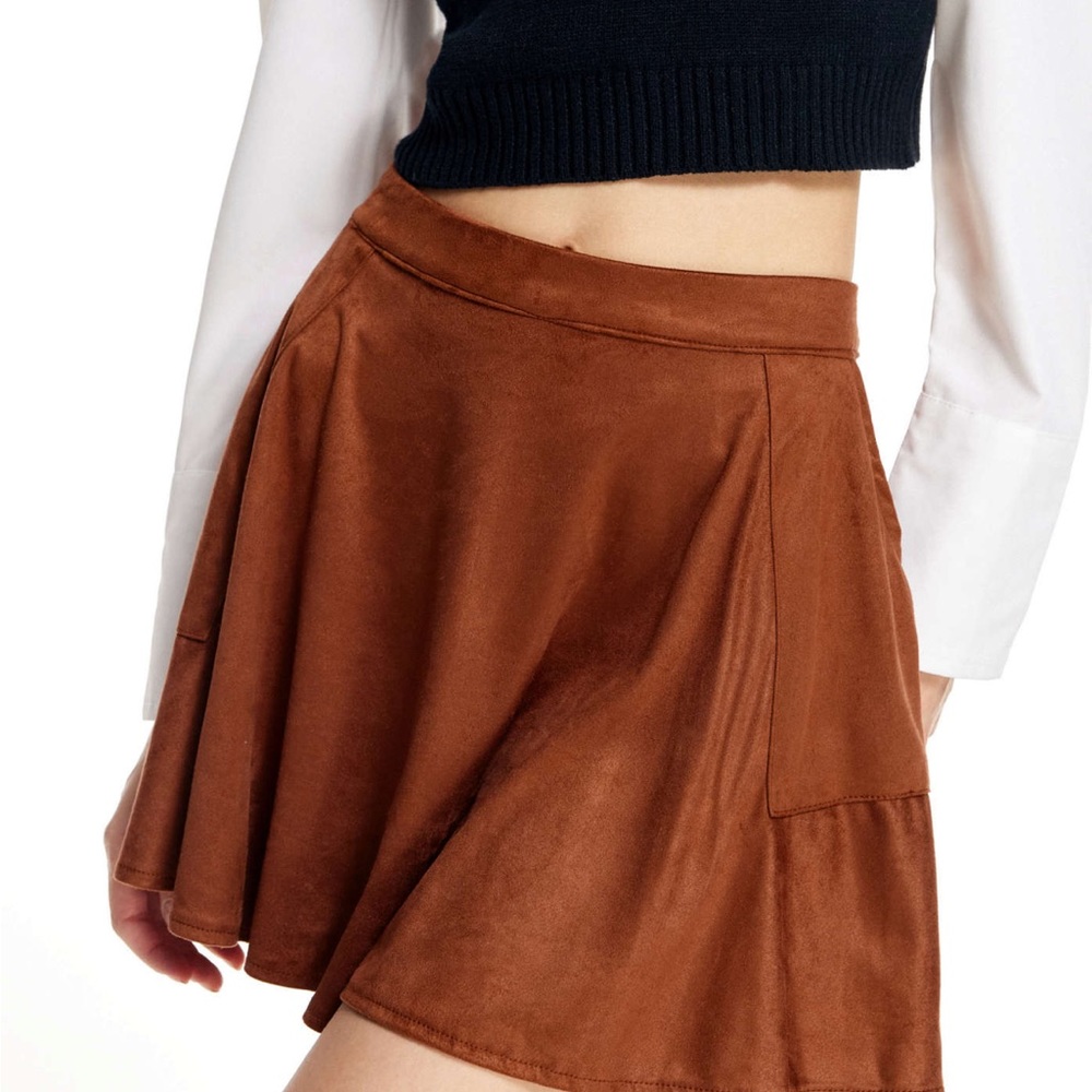 Brown mini skirt